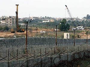 احتجاجا على "الجدار الفولاذي"..حماس تدعو أنصارها للتظاهر أمام معبر رفح