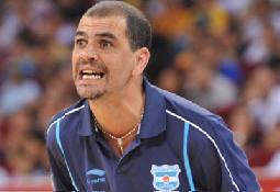 مدرب الأرجنتين يرفض تجاهل الأردن في مونديال السلة