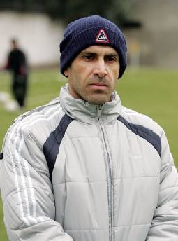 رأفت يشارك وحسونة يغيب واستغناءات منتظرة في الجزيرة