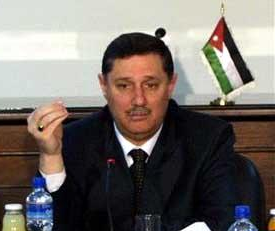 وزير الزراعة يدخل شحنة حمص مخالفة للمواصفات والمقاييس