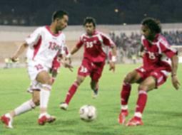 التعليمات الآسيوية تسمح لمنتخب الكرة بضم رأفت علي مجددا