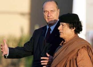 شيراك يكشف في مذكراته عن محاولة أمريكية لاغتيال القذافي