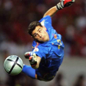 كاسياس أفضل حارس مرمى في العالم 2009