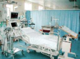 الحكومة تدرس تخفيض أسعار الفاتورة العلاجية في العناية المركزة