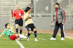 عقوبة بانتظار عدد من اللاعبين..هدف الوحدات تسلل وإيقاف الحكم عادل