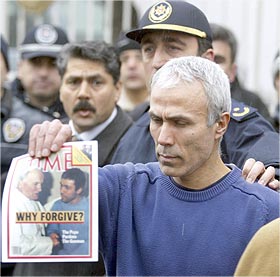 التركي الذي حاول اغتيال البابا السابق: أنا المهدي المنتظر ونهاية العالم هذا القرن