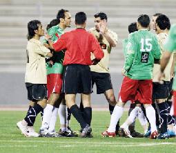 تناقض التقارير يضع اتحاد الكرة في موقف محرج