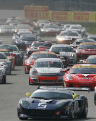 8 قتلى في سباق سيارات غير مرخص في الكويت