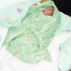 العثور على لقيط في مخيم حطين