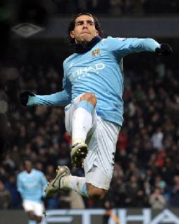 "سيتي" يأمل التأهل إلى النهائي على حساب مانشستر يونايتد