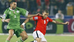 معاريف: الجماهير الإسرائيلية ستتابع لقاء مصر والجزائر المرتقب بأهمية بالغة