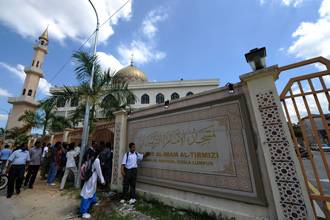 رؤوس خنازير بمساجد ماليزية وسط خلاف على استخدام كلمة "الله"