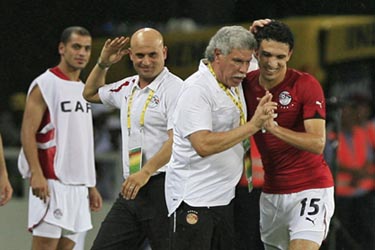 بعد رفضه الدعوة لتدريب المنتخب الإسرائيلي..شحاته: الموت جوعا أشرف لي