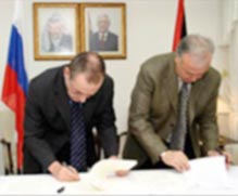 التلفزيون الإسرائيلي: أعمال فساد بالسلطة بملايين الدولارات والسلطة لا تتخذ أي إجراء