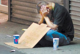 مسؤولون سابقون: السياسات الحكومية أقصت الطبقة الوسطى عن طروحات الإصلاح