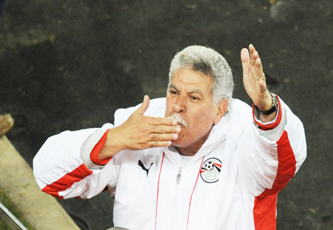 الاتحاد المصري يمنح شحاتة الضوء الاخضر لتدريب نيجيريا