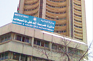 ضبط النفقات الخيار الوحيد..اقتصاديون: فرض الضرائب ليس حلا لعجز الموازنة