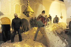 مقتل وإصابة 100 شخص اثر انهيار مئذنة في المغرب