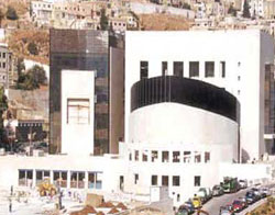 الحراسيس يطوي صفحة الخلاف مع العبادي ويقدم اعتذاره