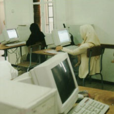 إغلاق 27 مركزا ثقافيا وتوجه لإجبار المدارس الخاصة لتحويل الرواتب للبنوك