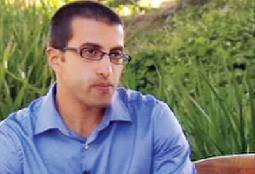 "الأمير الأخضر" يروي تفاصيل عمالته لإسرائيل ويزعم أنه حمى بيريز من الاغتيال