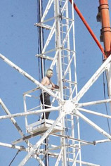 برج الإرسال التلفزيوني في بلدة تل الأربعين يشهد محاولة انتحار جديدة