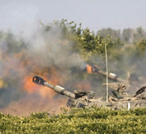 استشهاد فلسطيني وإصابة آخر في قصف مدفعي شمال غزة