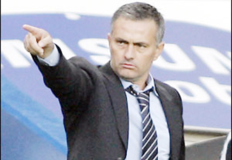 مورينيو يقترب من تدريب ريال مدريد