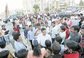 التخوفات مستمرة..تسريح 10 آلاف عامل 4 آلاف منهم أردنيون العام الماضي