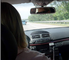 تعين سيدة بوظيفة سائق في «التنمية الاجتماعية»