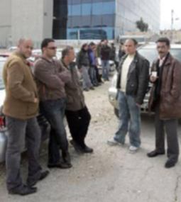 الأمن يطالب مفصولو الـ"atv" بفض اعتصامهم المتواصل منذ 7 أيام