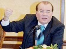 الزميل احمد الطيب يقاضي وزير الدولة لشؤون الإعلام والاتصال