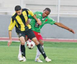 الوحدات والفيصلي يتنافسان بفارق نقطة وحسابات الهبوط معلّقة ومعقدة