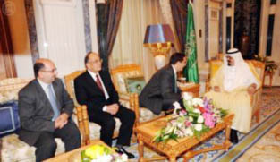 رسالة من الملك إلى خادم الحرمين الشريفين تتعلق بالعلاقات الثنائية بين البلدين الشقيقين