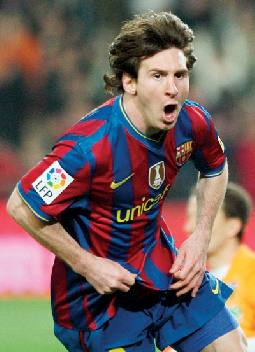 ثلاثية ميسي ترد الخفافيش إلى ديارها خائبة