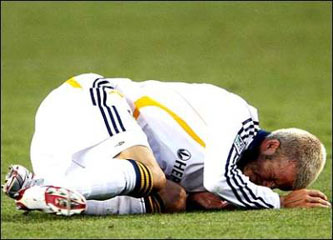 بكهام خارج صفوف انجلترا في مونديال جنوب افريقيا