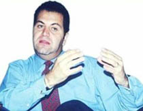 بعد أن حصل داغر على الجنسية هل سنراه قريبا في منصب حكومي رفيع؟