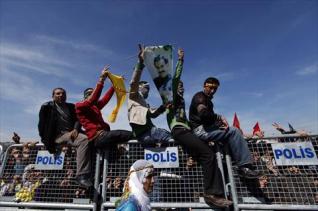 قتيلان كرديان وثمانية جرحى في عيد النوروز بمواجهات مع قوات الأمن السورية