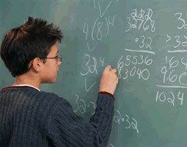 إصابة 3 طالبات بالاختناق نتيجة استنشاق غبار "الطباشير"