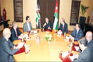 الملـك : إسرائيل تلعـب بالنار