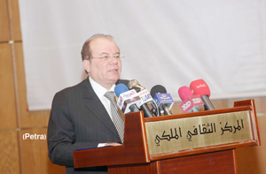 الشريف: الحبس 3 سنوات لكل معتد على الأطباء أو الموظف الحكومي