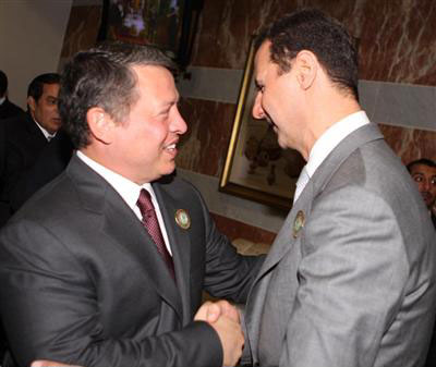 الملك يلتقي بالرئيسين السوري واليمني على هامش قمة سرت