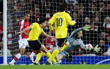 ارسنال يفلت من كمين برشلونة وإلانتر يتخطى سيسكا موسكو بدوري أبطال أوروبا