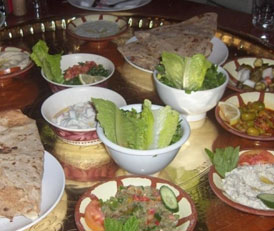 وزارة الصناعة تحيل 5 من مالكي المطاعم إلى المحاكم