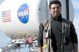 عالم مصري يخطط لجعل الماء يتفجّر عيوناً في صحاري العرب