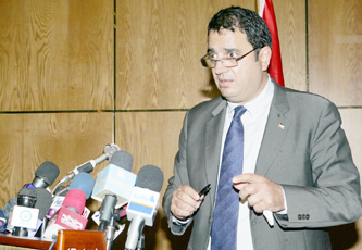 ملحس : بطاريات "الهايبرد" سموم ولا يوجد مكب لاستقبالها