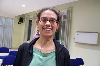 إسرائيل تطارد صحفياً فر لبريطانيا بوثائق سرية عن اغتيال فلسطينيين