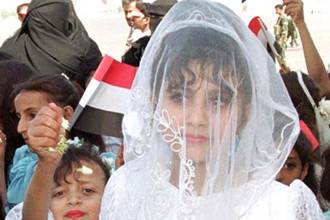 طفلة يمنية تفارق الحياة بعد زواجها بـ3 أيام من شاب ثلاثيني