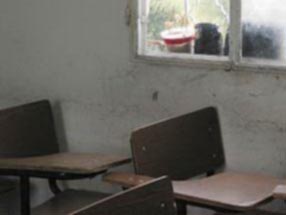 تعليق الدراسة بمدرستين في المشارع على خلفية مقتل شاب