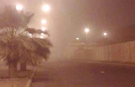 إغلاق طريق الصفاوي..والدفاع المدني يحذر من المناطق التي تشهد غبارا كثيفا